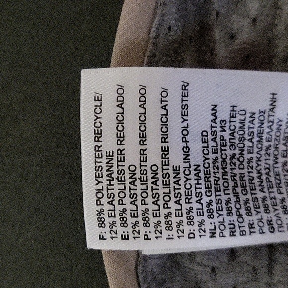 The North Face Tan Women's Polyester Elastane Zip Front 5 Pocket Shorts - Size 6 - Picture 10 of 11